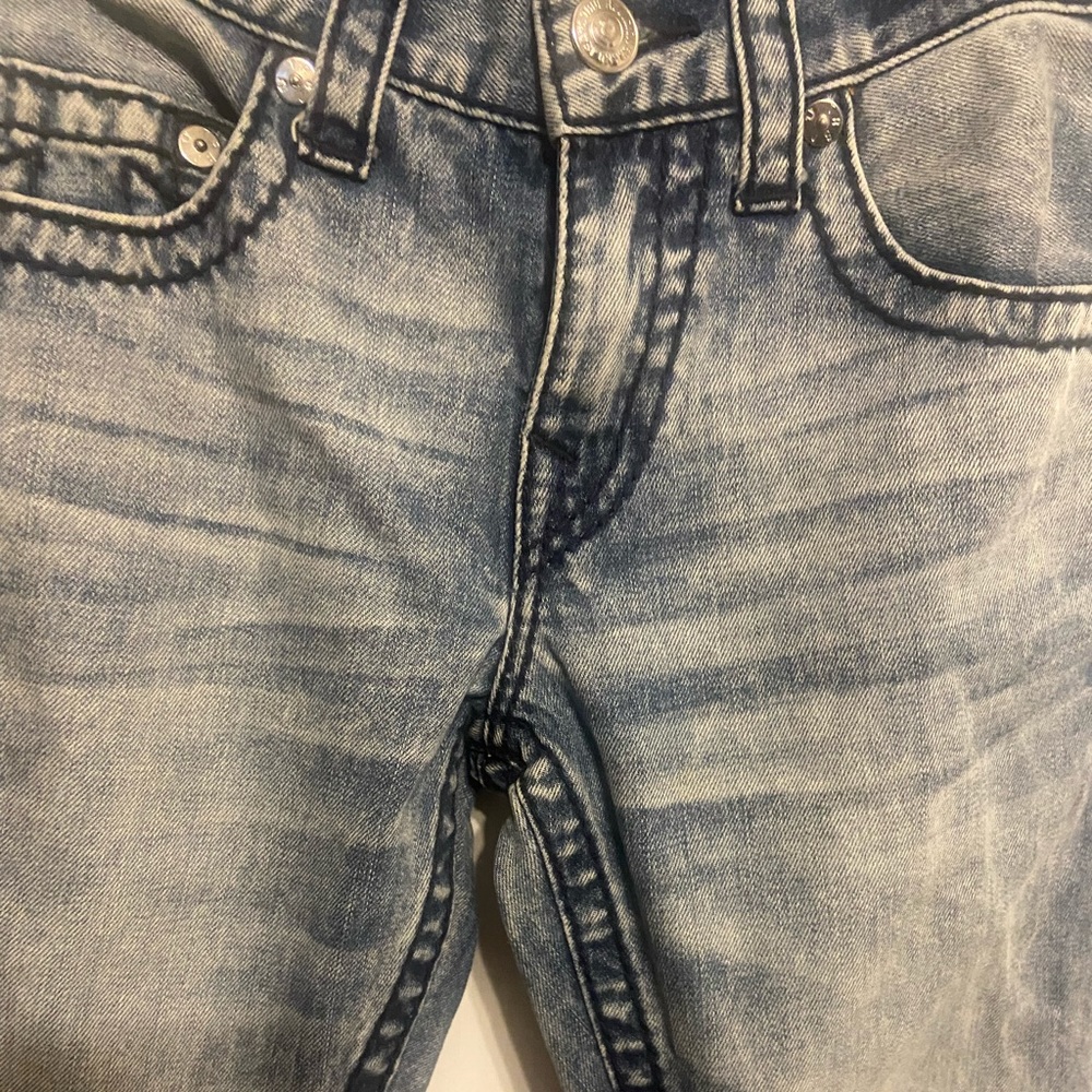 True Religion - Picture 3 of 5